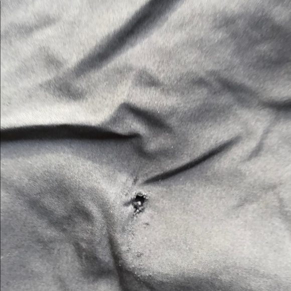 LIVESTRONG Nike shorts - Picture 4 of 4